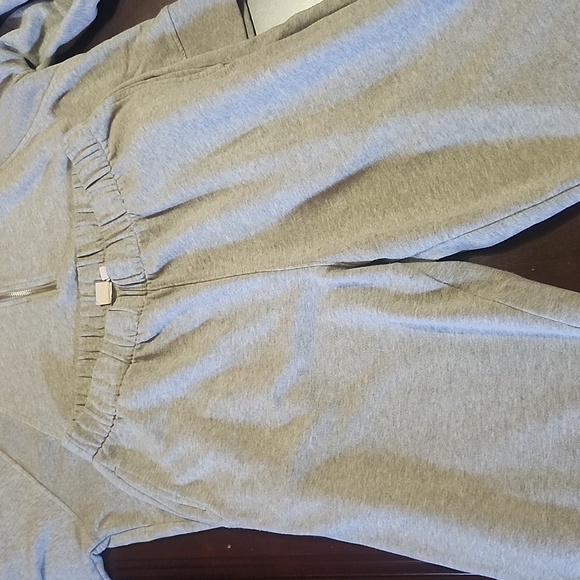GAP Heather Gray Lounge Set. WOMENS SIZE LARGE - Picture 4 of 9